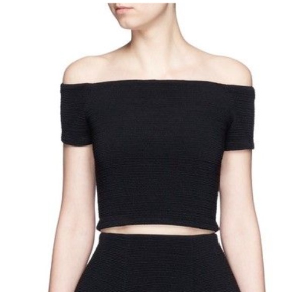 Alice + Olivia Tops - Alice & Olivia Crop Black Top Size XS Off The Shoulders Stretch Soft Back Zipper